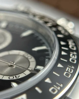 Replica Rolex Daytona Black Dial Black Bezel Oysterflex Bracelet