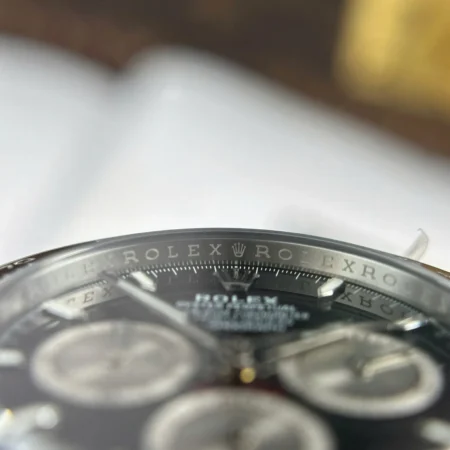 Replica Rolex Daytona Black Dial Black Bezel Oysterflex Bracelet