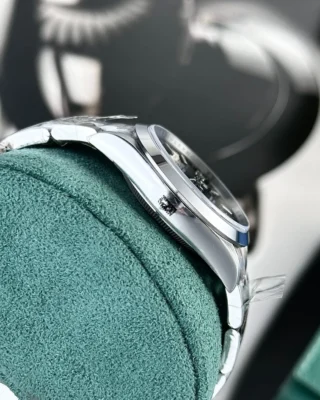 Replica Rolex Explorer Black Dial Oyster Bracelet