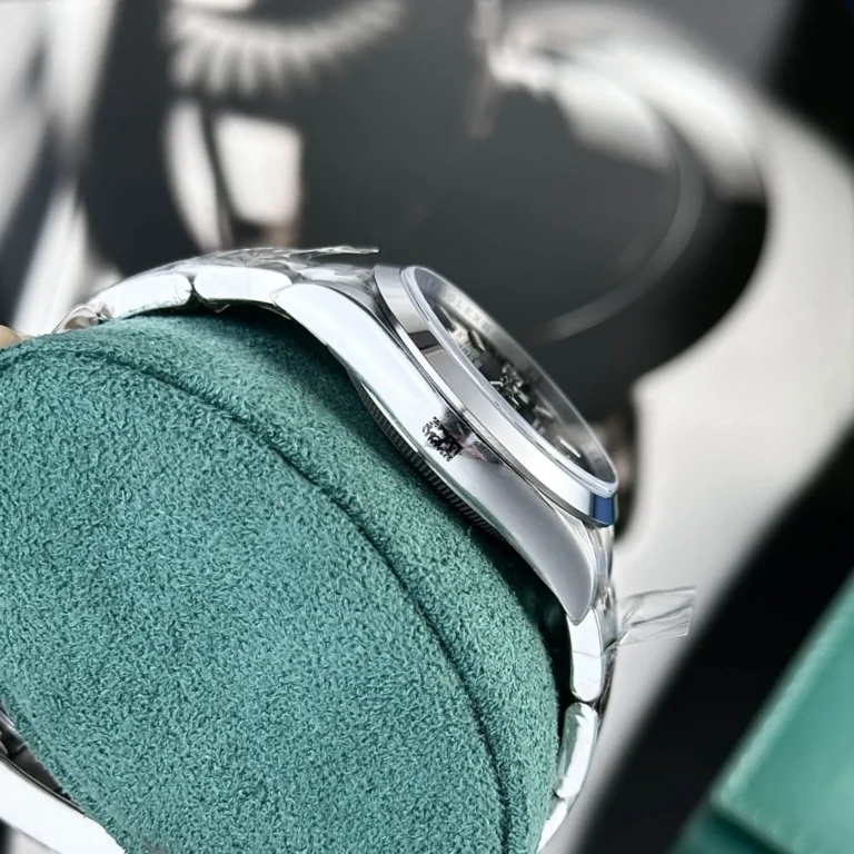 Replica Rolex Explorer Black Dial Oyster Bracelet