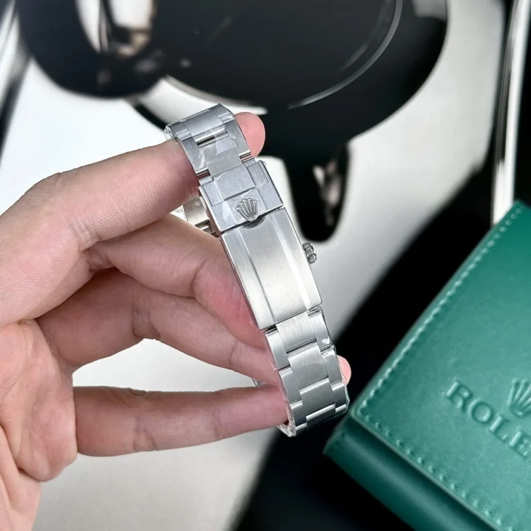 Replica Rolex Explorer Black Dial Oyster Bracelet