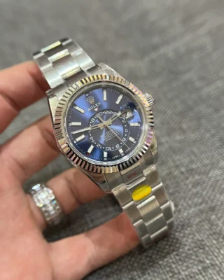 Replica Rolex Sky-Dweller Blue Dial Oyster Bracelet