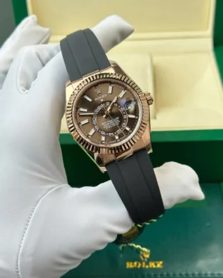 Replica Rolex Sky Dweller Chocolate Dial Rose Gold Case Oysterflex Bracelet