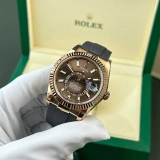 Replica Rolex Sky Dweller Chocolate Dial Rose Gold Case Oysterflex Bracelet