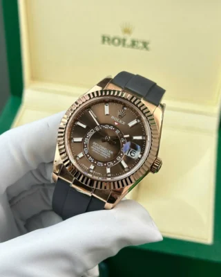 Replica Rolex Sky Dweller Chocolate Dial Rose Gold Case Oysterflex Bracelet