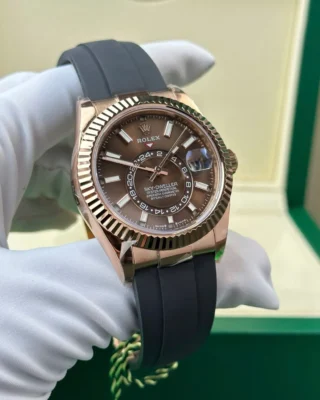 Replica Rolex Sky Dweller Chocolate Dial Rose Gold Case Oysterflex Bracelet