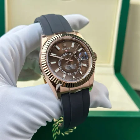 Replica Rolex Sky Dweller Chocolate Dial Rose Gold Case Oysterflex Bracelet