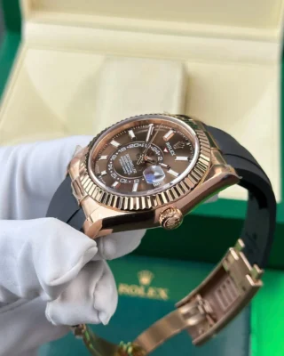Replica Rolex Sky Dweller Chocolate Dial Rose Gold Case Oysterflex Bracelet