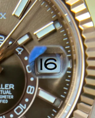 Replica Rolex Sky Dweller Chocolate Dial Rose Gold Case Oysterflex Bracelet