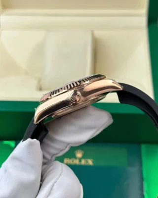 Replica Rolex Sky Dweller Chocolate Dial Rose Gold Case Oysterflex Bracelet