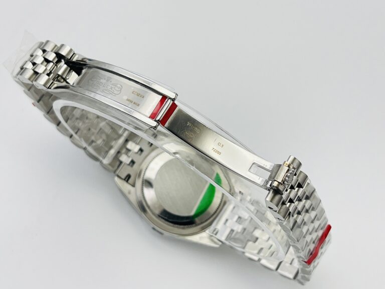 Replica Rolex Datejust Palm Motif Dial 126234-0047 Close-Up Focus