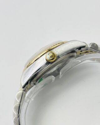 Replica Rolex Datejust Gold Palm Motif Dial 126233 Close-Up Focus