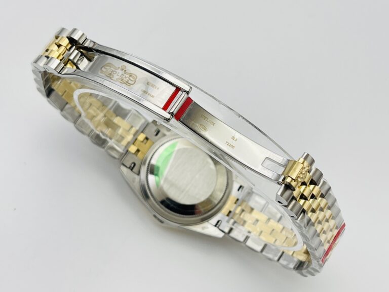 Replica Rolex Datejust Gold Palm Motif Dial 126233 Feature Highlight