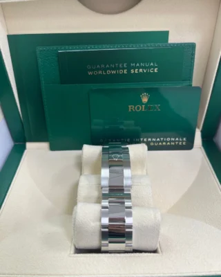 Superclone Rolex Sky-Dweller Intense white Dial 336934 Close-Up Focus