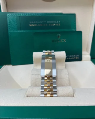 Superclone Rolex Sky-Dweller Bright black Dial 336933 Jubilee Profile Shot