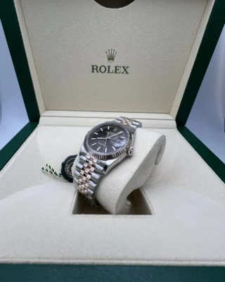 Superclone Rolex Datejust Chocolate Dial 126231 Jubilee Close-Up Focus