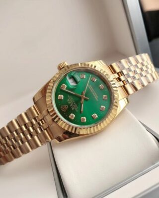 Replica Rolex Datejust RG/RG Jub Green/Dial Profile Shot