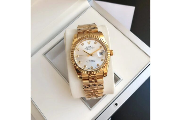 Replica Rolex Datejust RG/RG Jub Sliver/Dial Close-Up Focus