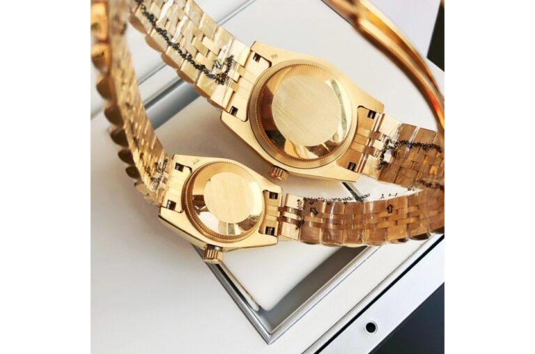 Replica Rolex Datejust RG/RG Jub Sliver/Dial Alternate Angle