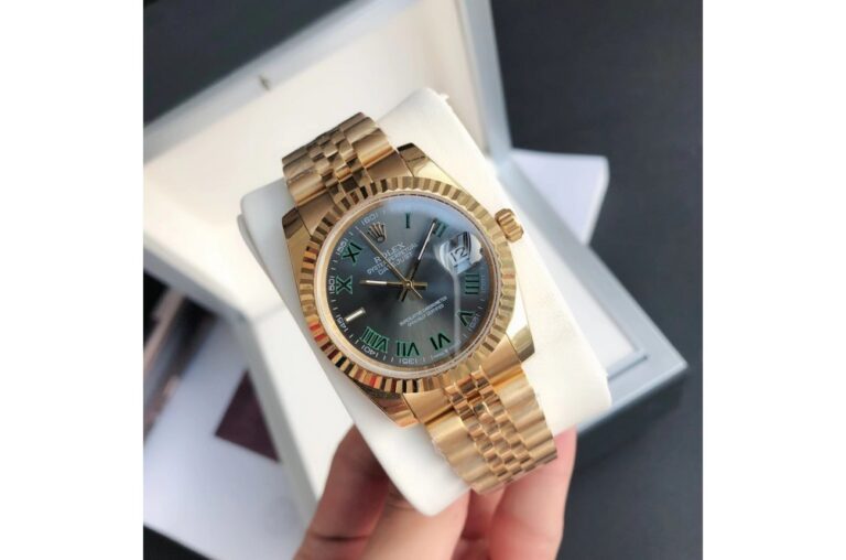 Replica Rolex Datejust RG/RG Jubilee Bracelet Perspective View