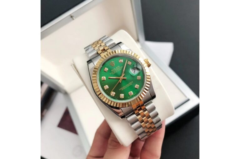 Replica Rolex Datejust RG/SS Jub Green/Dial Perspective View