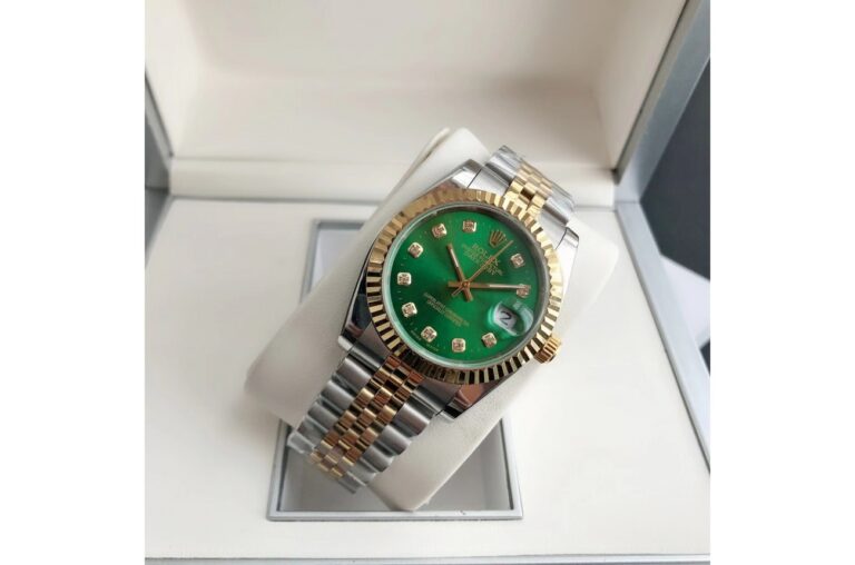 Replica Rolex Datejust RG/SS Jub Green/Dial Angle Detail