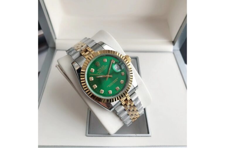 Replica Rolex Datejust RG/SS Jub Green/Dial Close-Up Focus