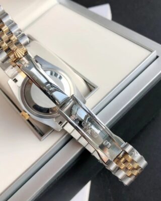 Replica Rolex Datejust RG/SS Jub Green/Dial Feature Highlight