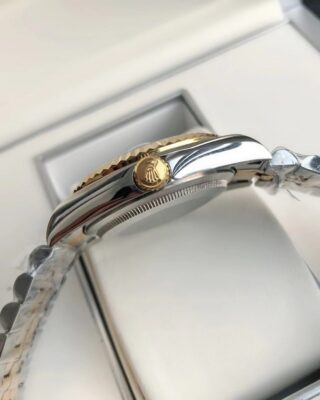 Replica Rolex Datejust RG/SS Jub Grey/Rmn Style Perspective