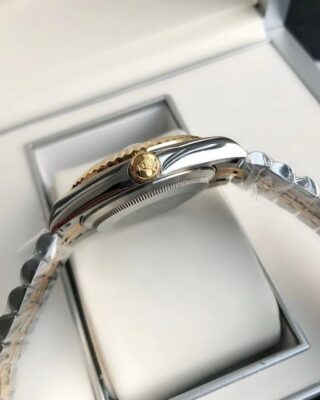 Replica Rolex Datejust RG/SS Jub White/Dial Alternate Angle