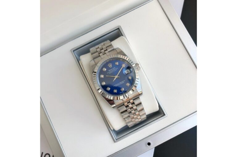 Replica Rolex Datejust SS/SS Jub Blue/Dial Close-Up Focus