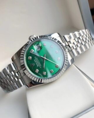 Replica Rolex Datejust SS/SS Jub Green/Dia Profile Shot