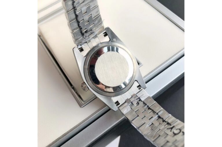 Replica Rolex Datejust SS/SS Jub Green/Dia Style Perspective