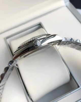 Replica Rolex Datejust SS/SS Jub Green/Dia Alternate Angle