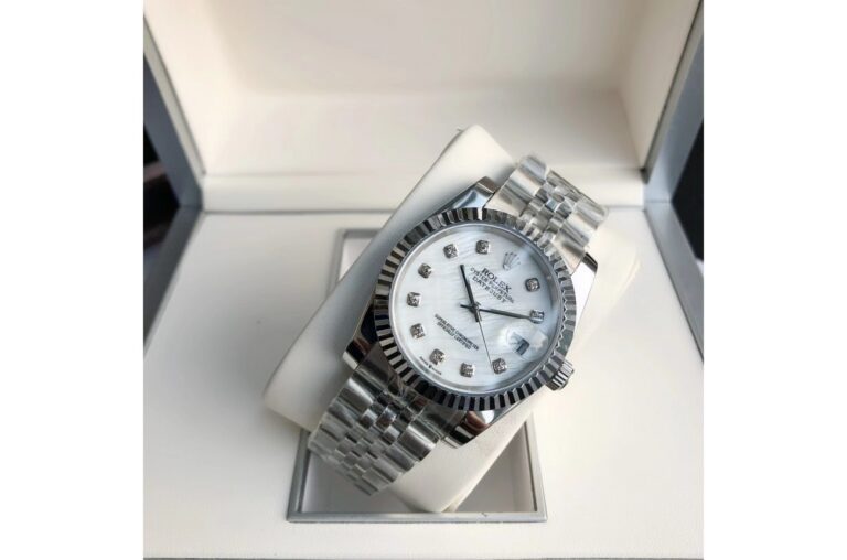 Replica Rolex Datejust SS/SS Jub White/Dial Close-Up Focus