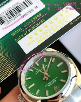 Replica Rolex Oyster Perpetual SS/SS Green/Stk Feature Highlight