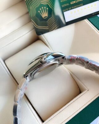 Replica Rolex Oyster Perpetual SS/SS Green/Stk Style Perspective