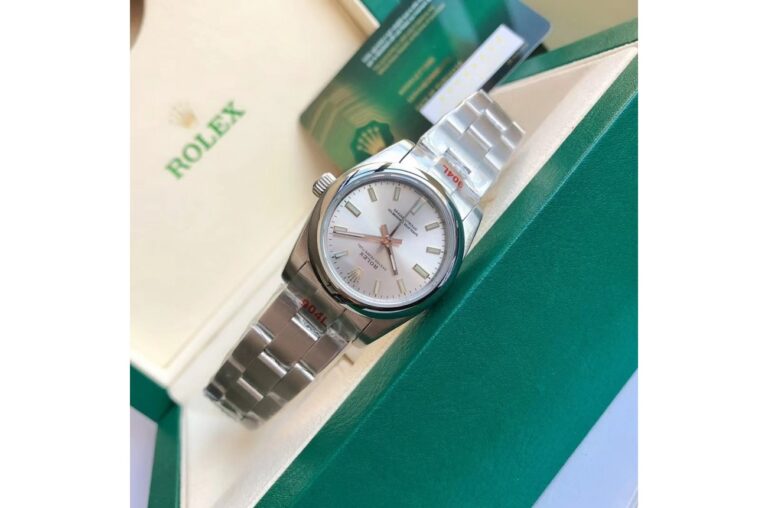 Replica Rolex Oyster Perpetual SS/SS Sliver/Stk Feature Highlight