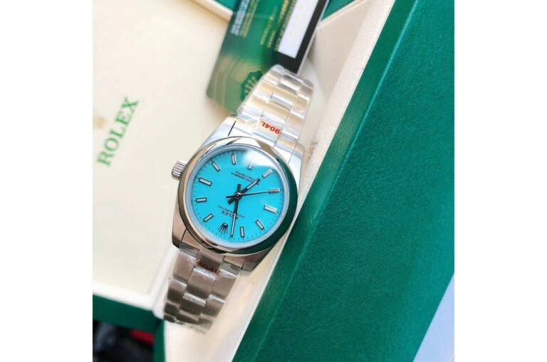 Replica Rolex Oyster Perpetual SS/SS Tiffany Blue/Stk Feature Highlight