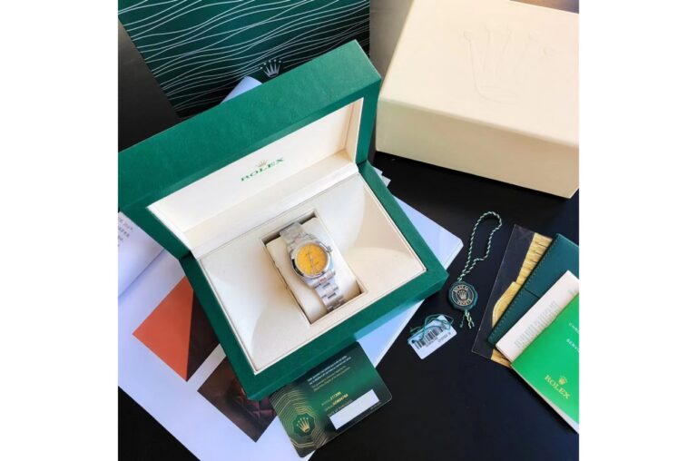 Replica Rolex Oyster Perpetual SS/SS Yellow/Stk Close-Up Focus