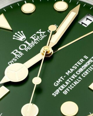 Replica ROLEX WALL CLOCK – GMT MASTER II GOLD Angle Detail