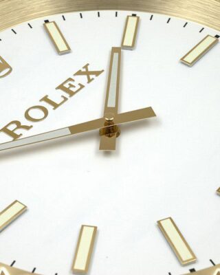Replica ROLEX WALL CLOCK – WIMBLEDON OYSTER DATEJUST GOLD Close-Up Focus
