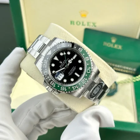 Replica Rolex GMT Master Sprite Black Dial Green and clack Bezel Oyster Bracelet