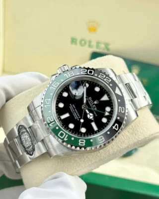 Replica Rolex GMT Master Sprite Black Dial Green and clack Bezel Oyster Bracelet