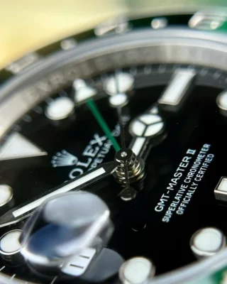 Replica Rolex GMT Master Sprite Black Dial Green and clack Bezel Oyster Bracelet