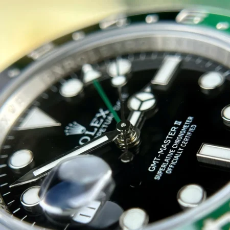Replica Rolex GMT Master Sprite Black Dial Green and clack Bezel Oyster Bracelet