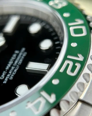 Replica Rolex GMT Master Sprite Black Dial Green and clack Bezel Oyster Bracelet