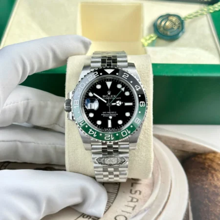 Replica Rolex GMT Master Sprite Black Dial Green and clack Bezel Jubilee Bracelet