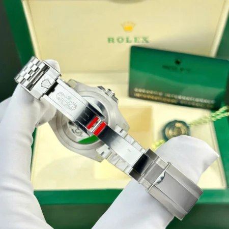 Replica Rolex GMT Master Sprite Black Dial Green and clack Bezel Jubilee Bracelet