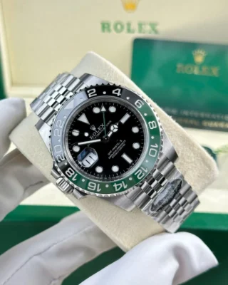 Replica Rolex GMT Master Sprite Black Dial Green and clack Bezel Jubilee Bracelet